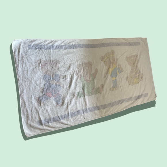 Vintage 1980’s Workout Bear Large Body Huggers Beach Bath Towel White - Picture 3 of 10